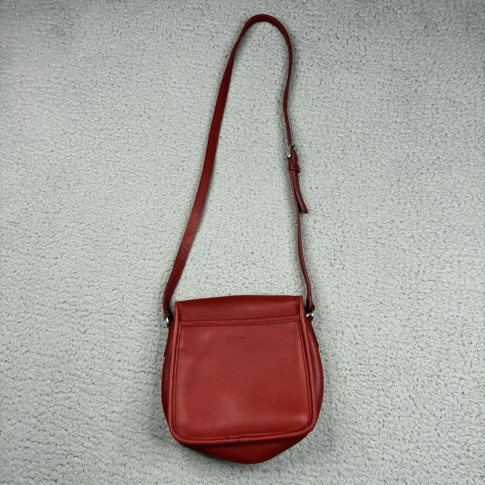 Vintage Coach Companion Flap 9076 Red Glovetanned Leather Crossbody USA